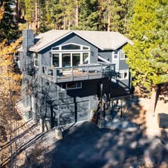 Stylish Retreat -Hot Tub, Game Room, EV, Lake Peek