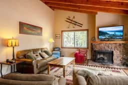 Walk to Private Beach North Shore Condo! - Image 5