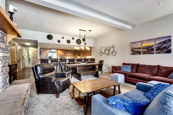 Family Luxury Home in Timber Ridge - Image 4