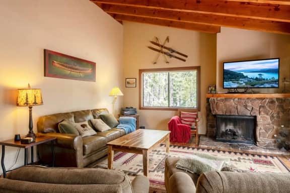 Walk to Private Beach North Shore Condo! - Image 5