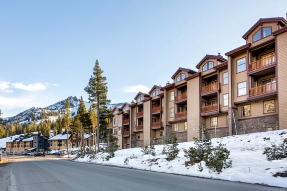 Family Luxury Home in Timber Ridge - Image 1