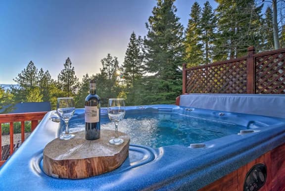 South Tahoe Grandma’s Family Home Hot Tub & Views - Image 1